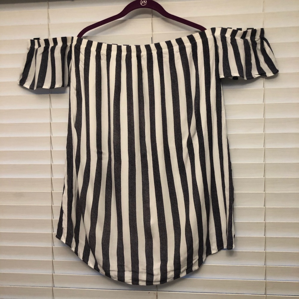 🎁KLd Off Shoulder Striped Tunic🎁